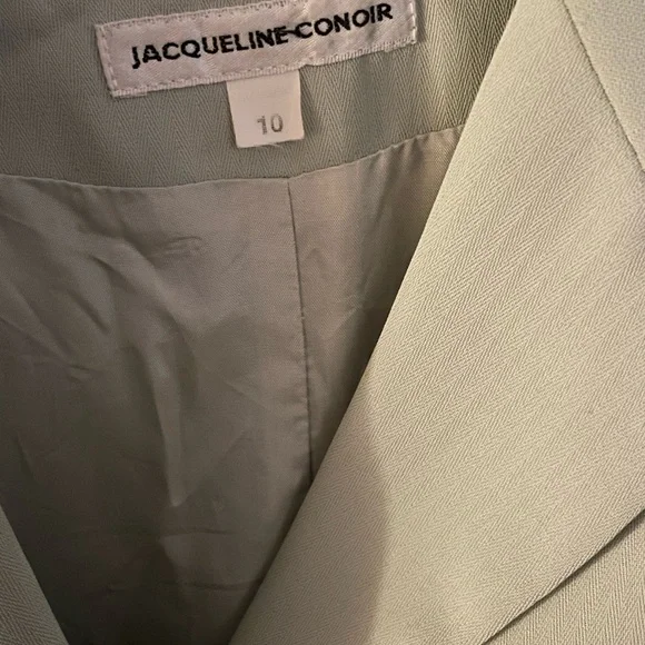 Lovely Jacqueline Conoir Jacket - Picture 3 of 5